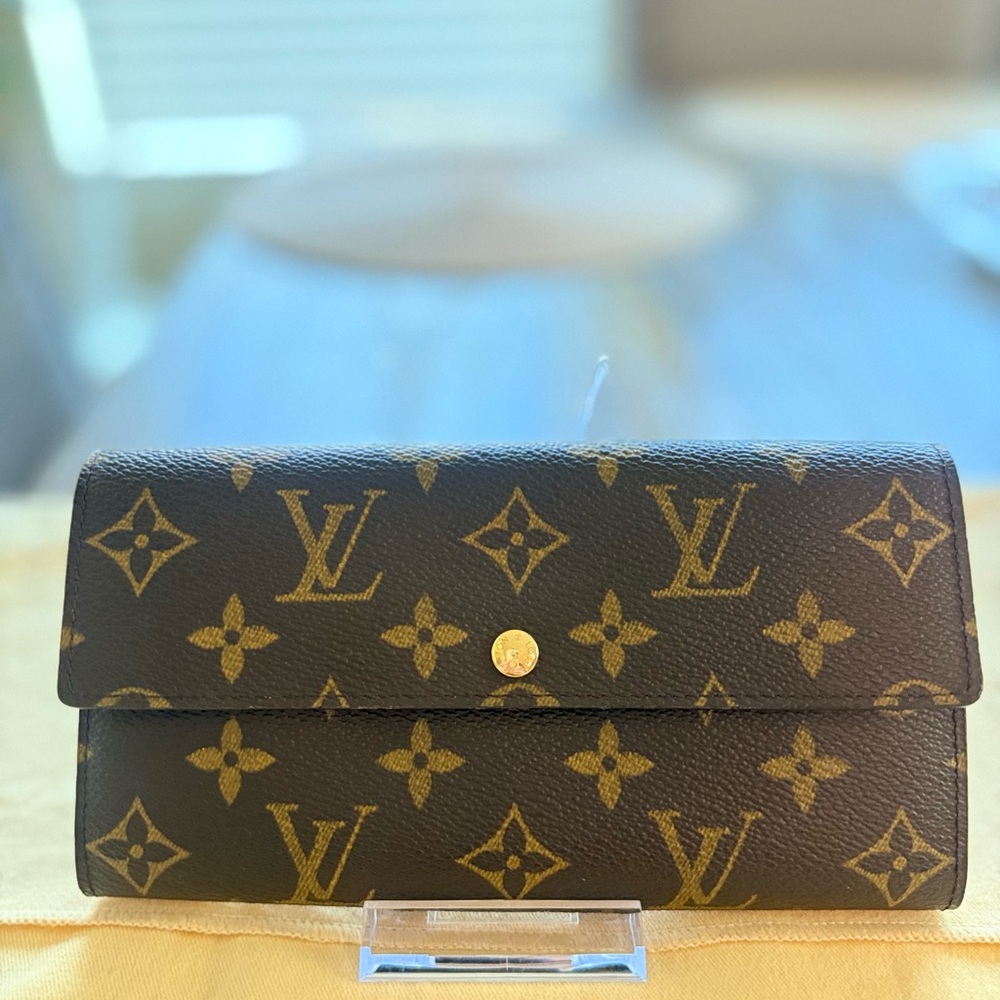 Louis Vuitton Vintage Sarah Monogram Wallet-Pristine!